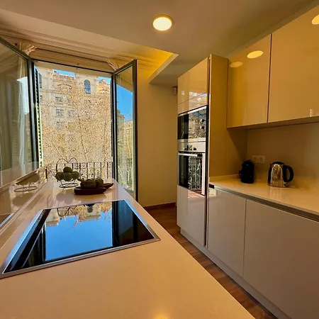 Modern Elegance By Myrentalhost Barcelona